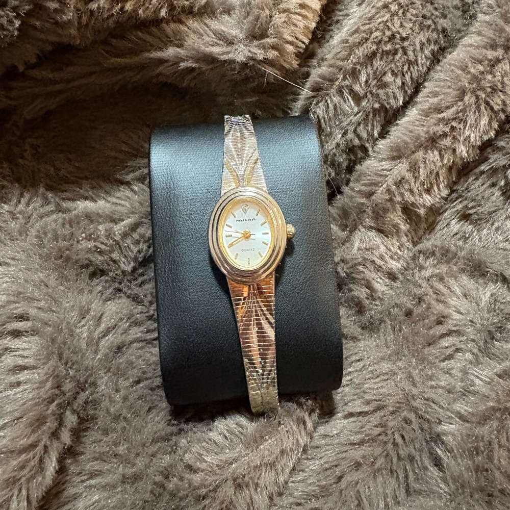 Milano Women's Silver Quartz Watch